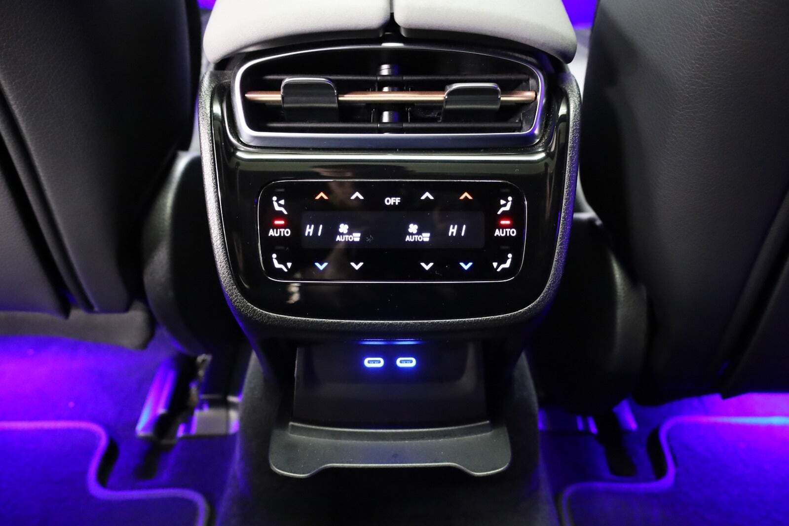 Sort Mercedes EQS450+ fra 2022