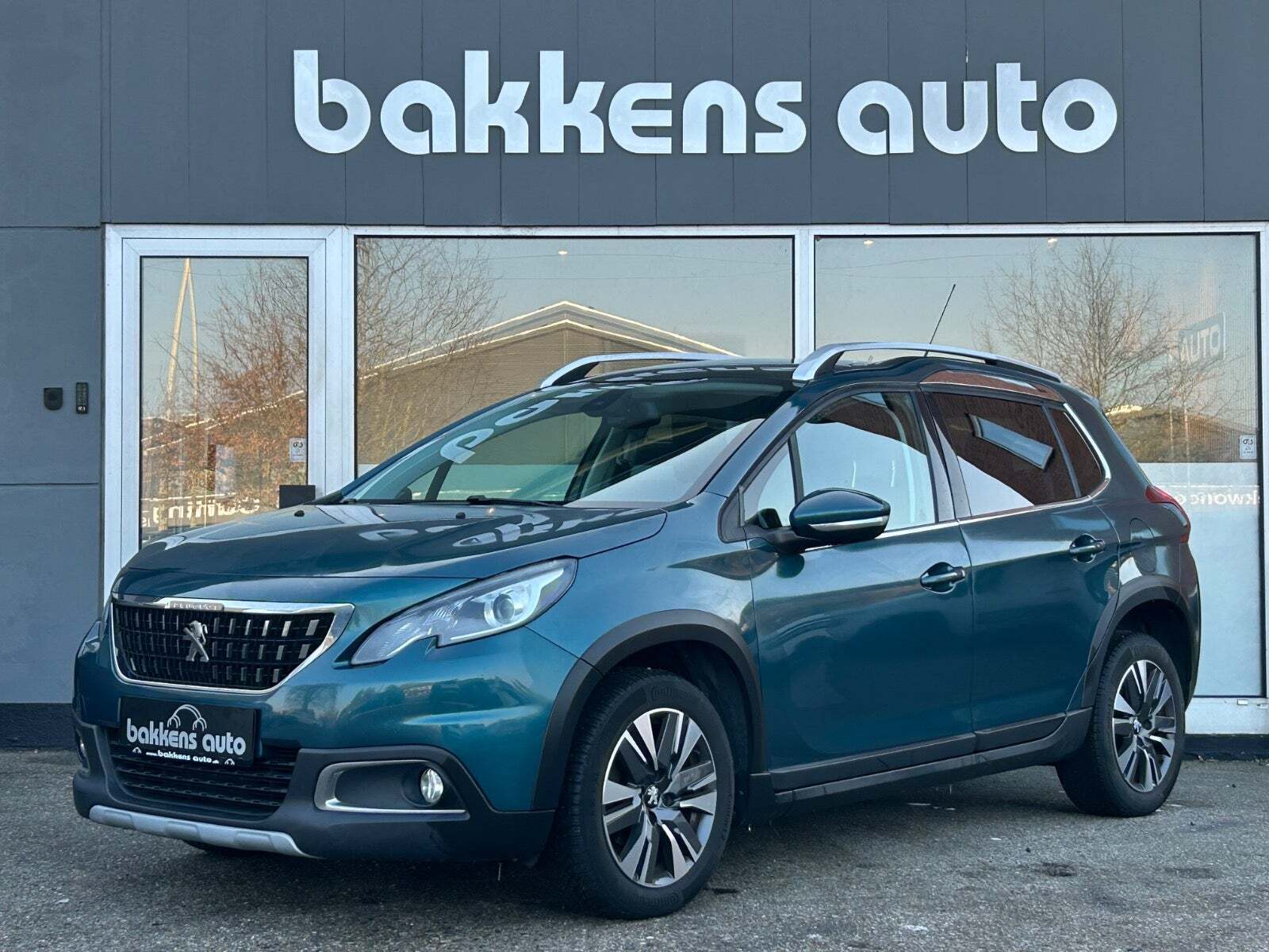 Peugeot 2008 1,6 BlueHDi 100 Allure Sky