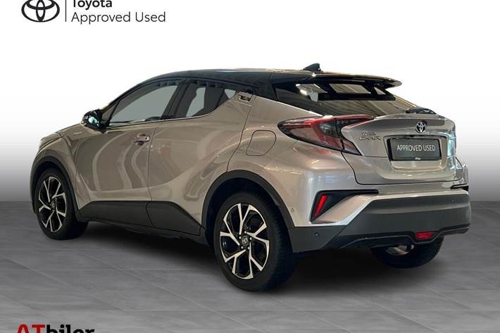 Blå Toyota C-HR fra 2019