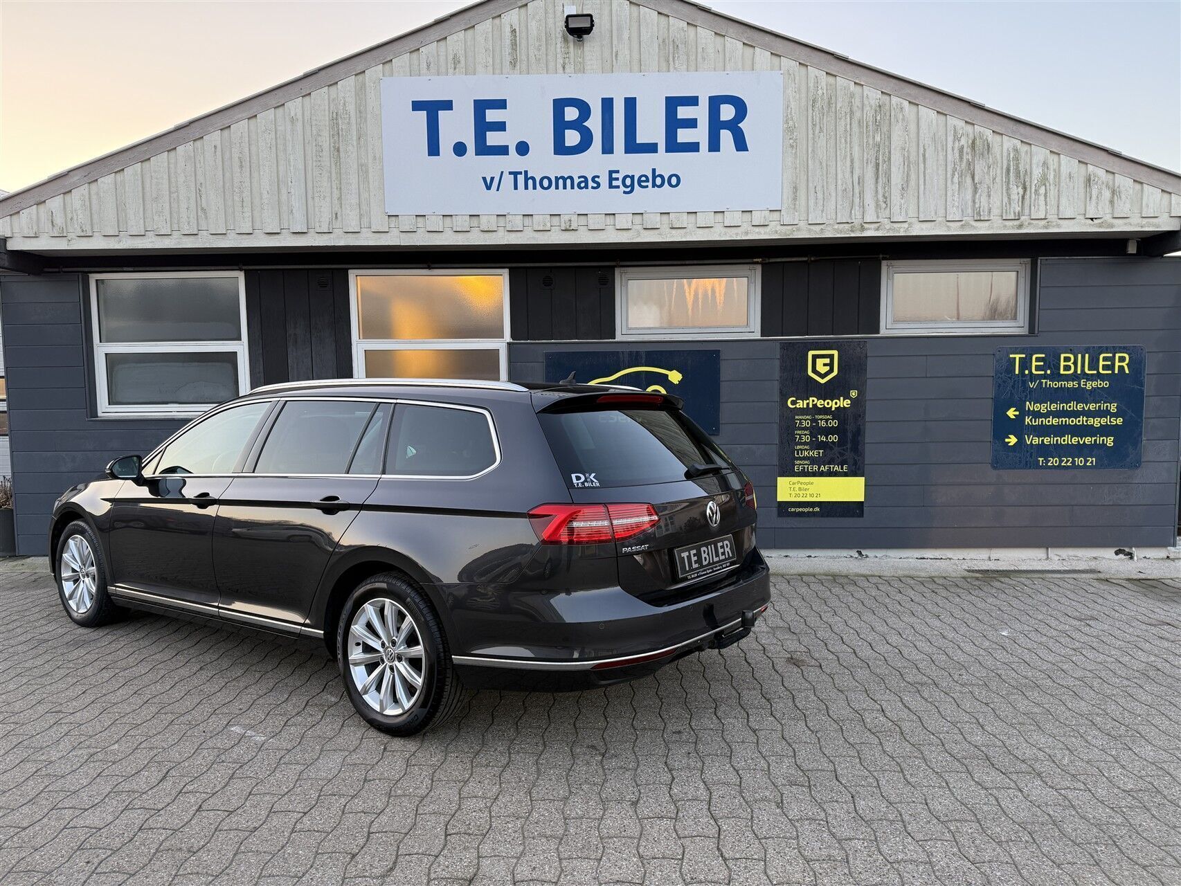 Sort VW Passat fra 2019