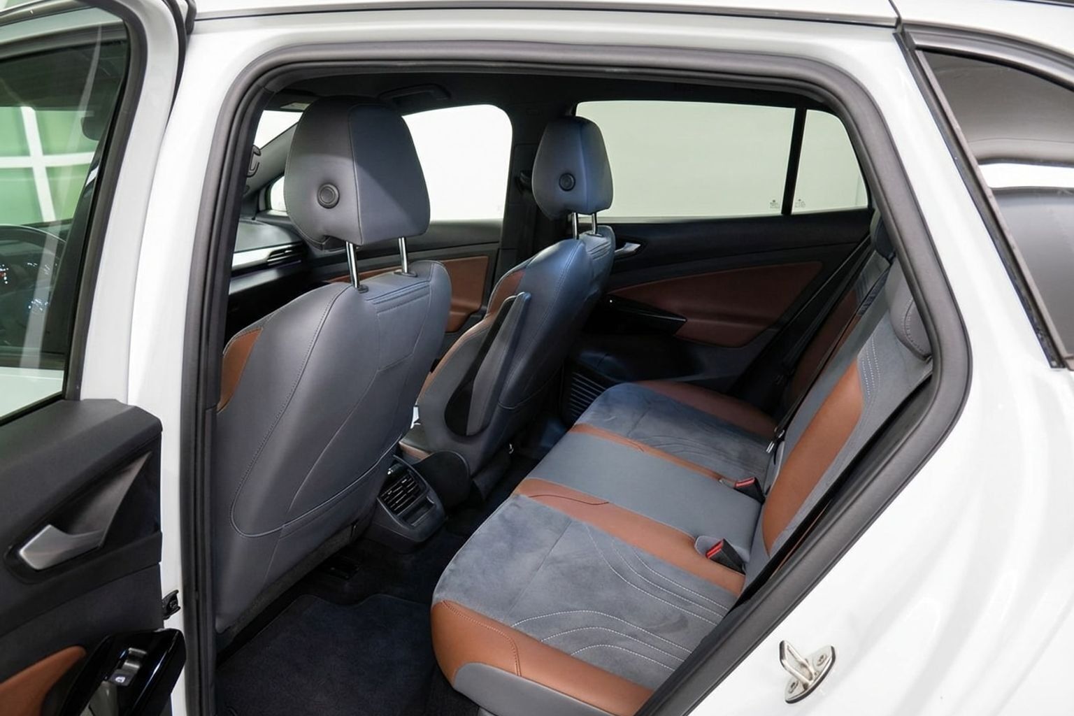 Hvid VW ID.4 fra 2020