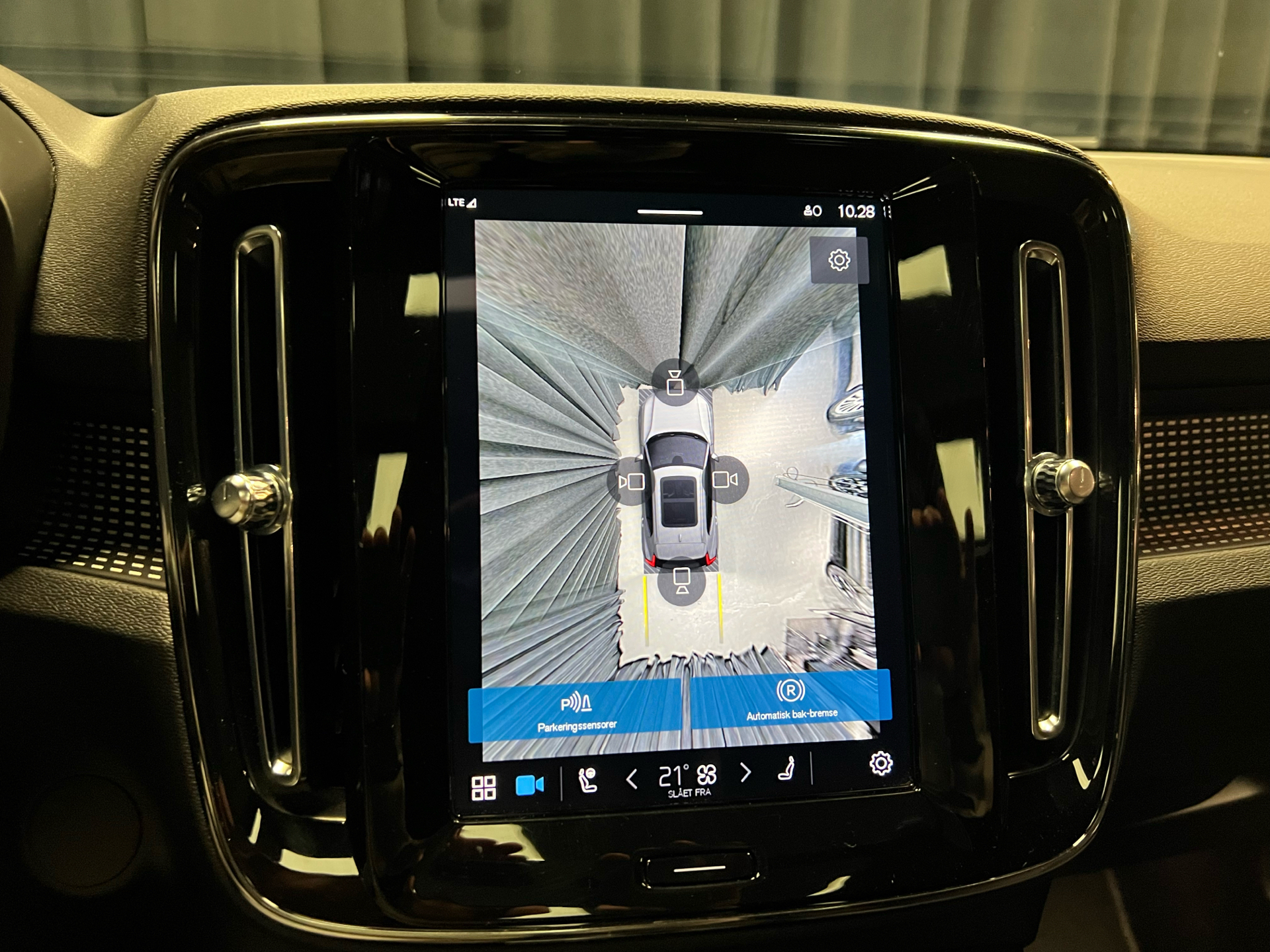 Sort Volvo XC40 fra 2022