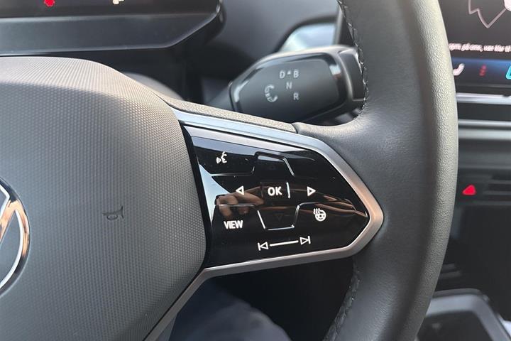 Hvid VW ID.4 fra 2025