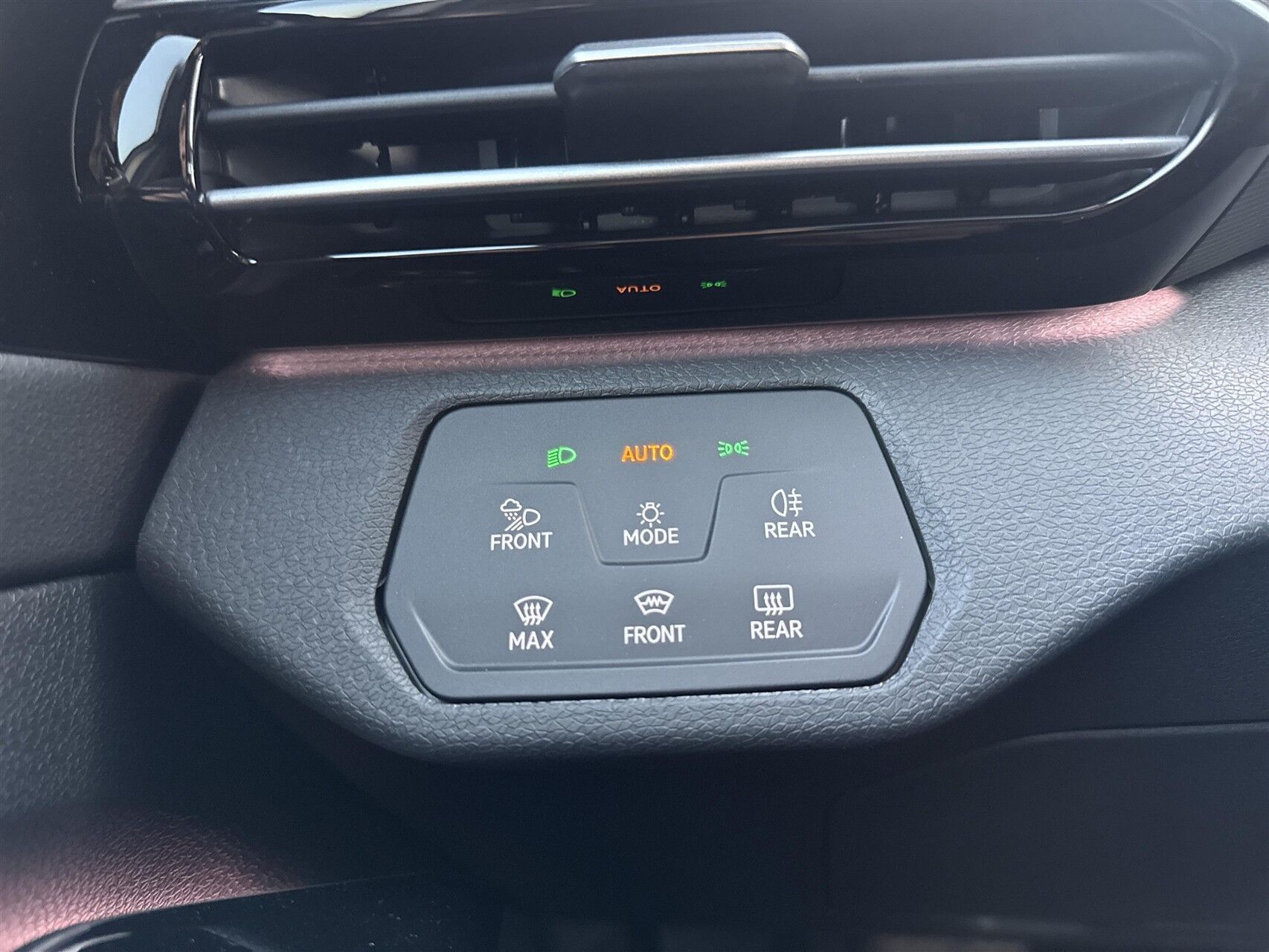 Hvid VW ID.4 fra 2025