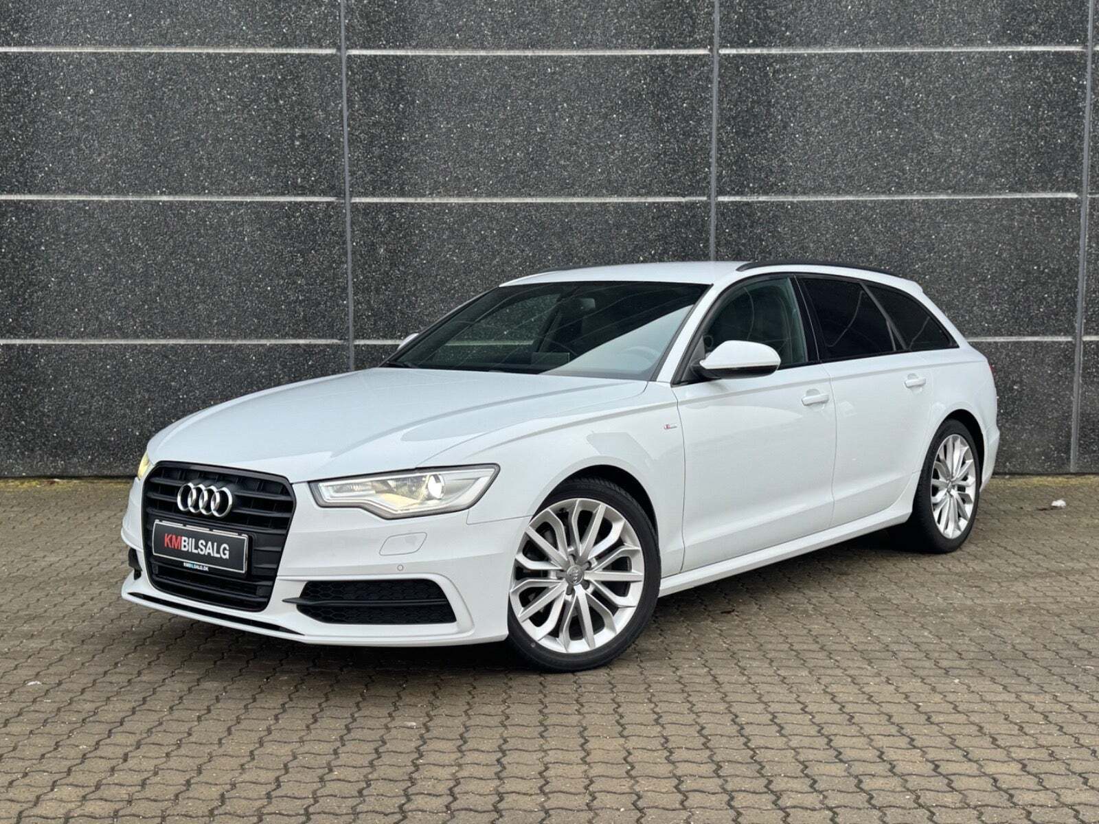 Hvid Audi A6 fra 2013