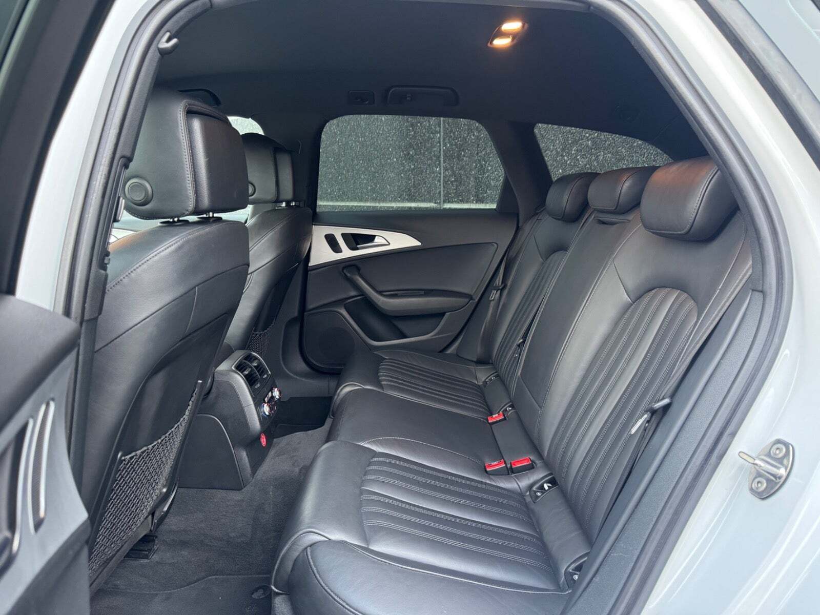 Hvid Audi A6 fra 2013
