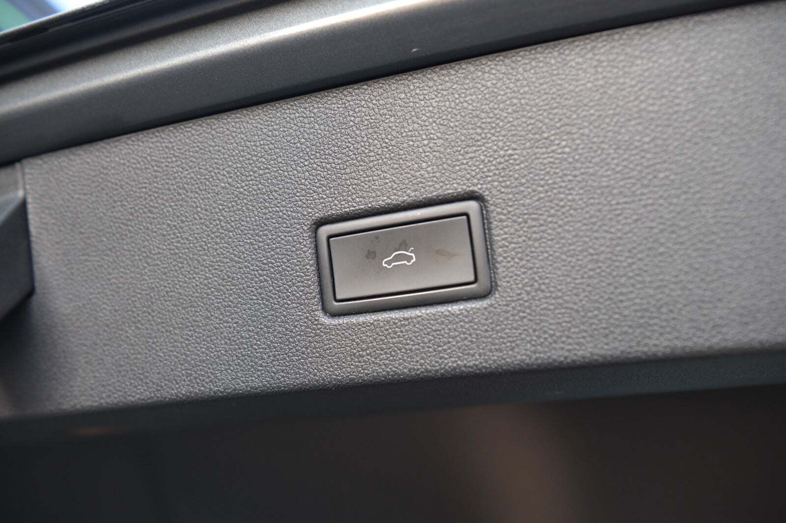 Grå VW T-Roc fra 2022