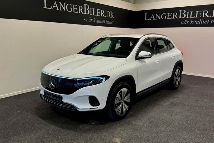 Hvid Mercedes EQA300 fra 2025 set udefra