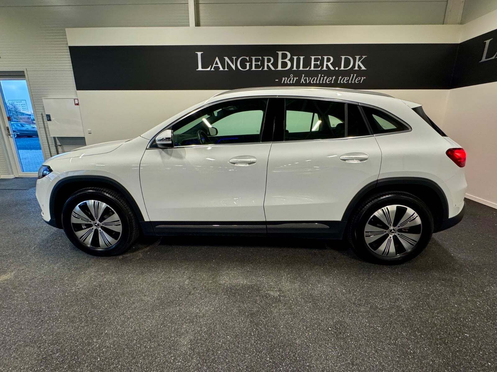 Mercedes EQA300 Progressive 4Matic