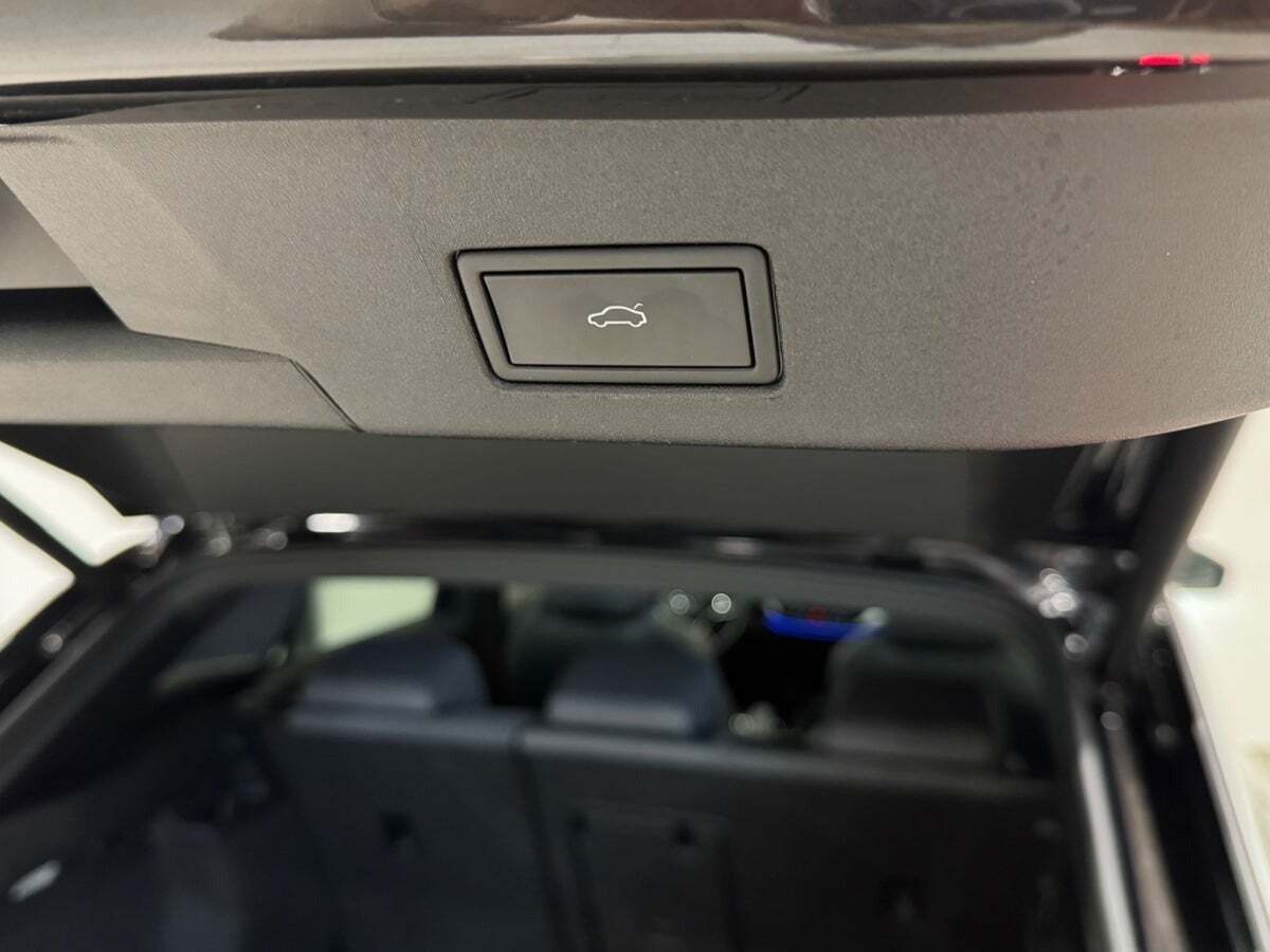 Grå VW ID.4 fra 2021