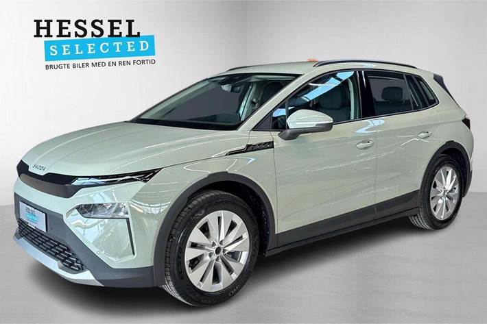 Grøn Skoda Elroq fra 2025 set udefra