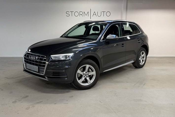 Grå Audi Q5 fra 2017 set udefra