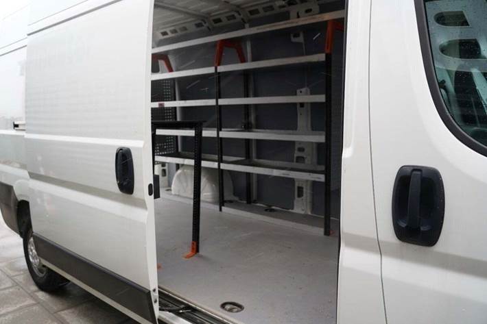 Hvid Peugeot Boxer 335 fra 2021