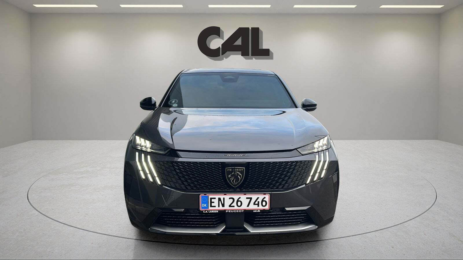 Grå Peugeot e-3008 fra 2024