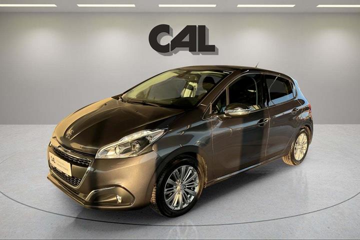 Grå Peugeot 208 fra 2019