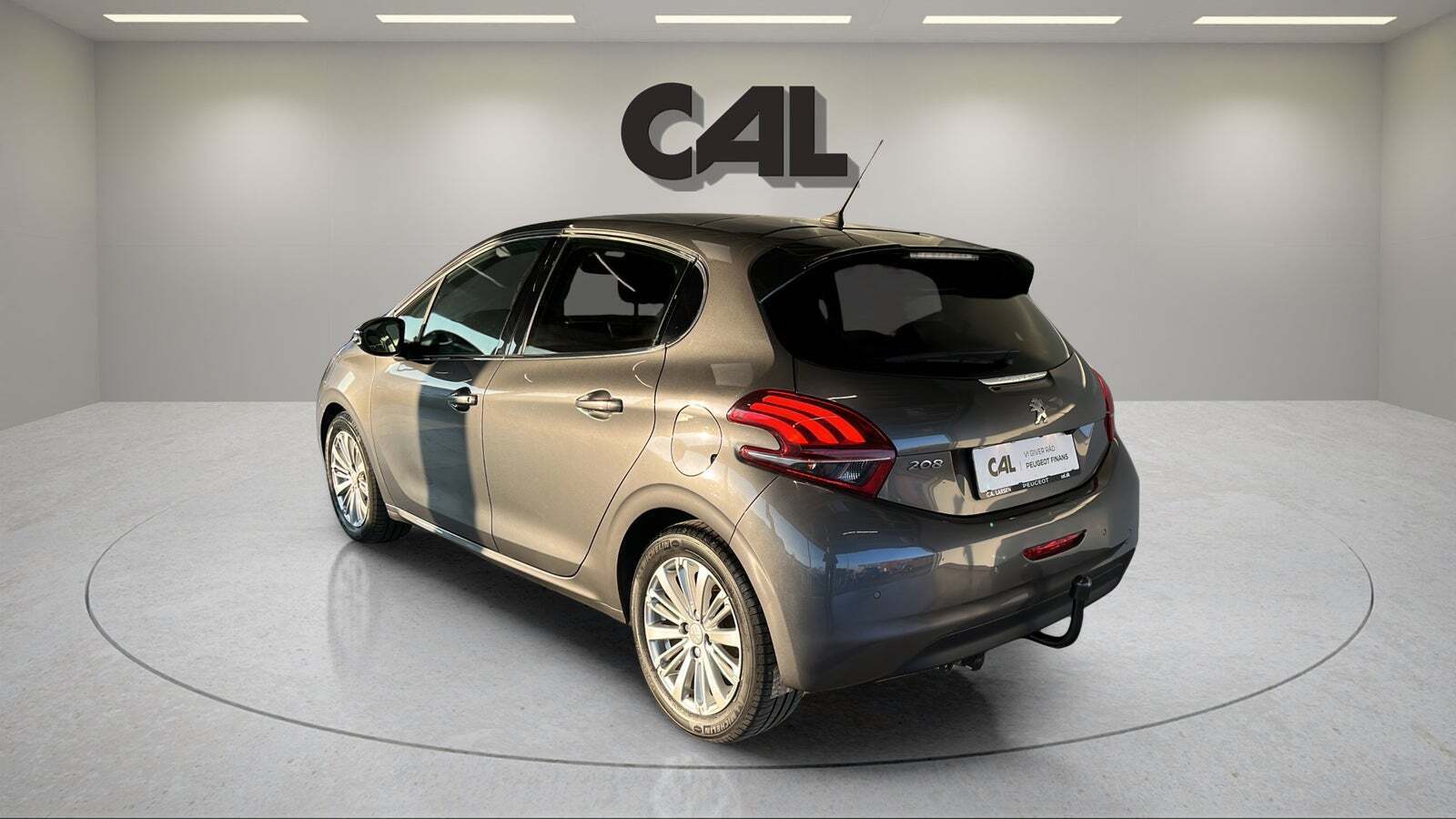Grå Peugeot 208 fra 2019