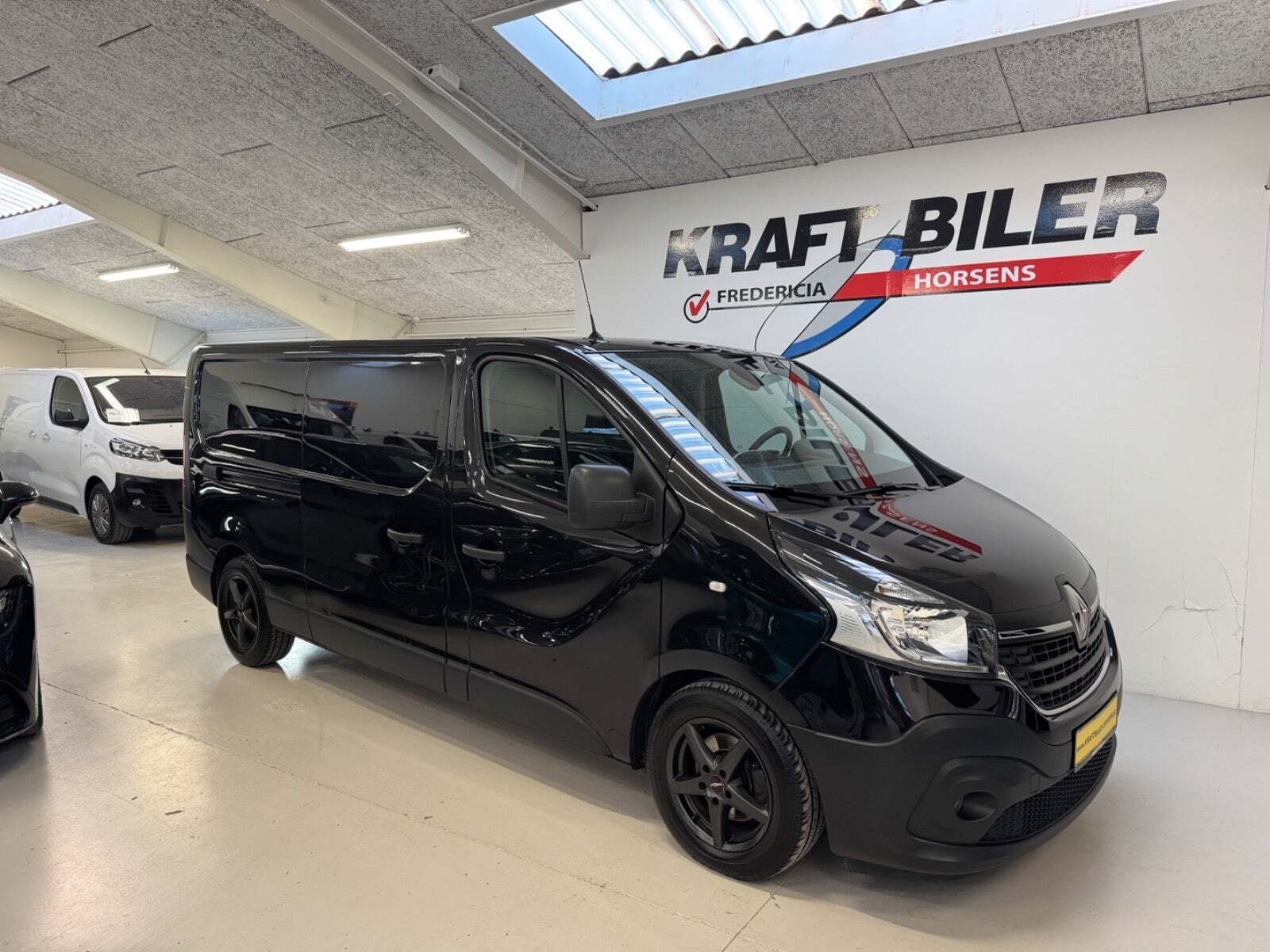 Renault Trafic T29 2,0 dCi 145 L2H1