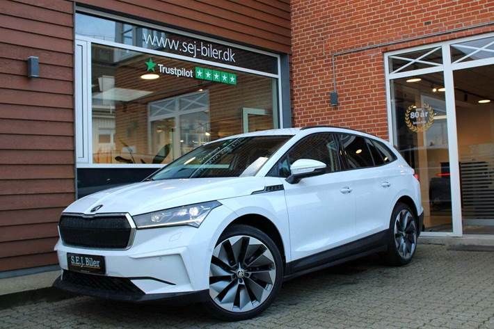 Hvid Skoda Enyaq fra 2022