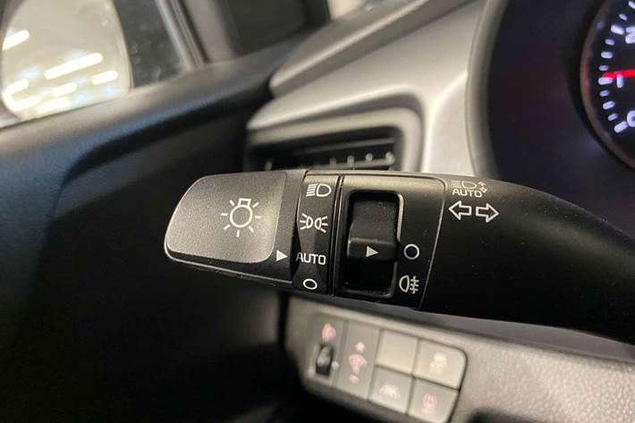 Grå Kia Rio fra 2020