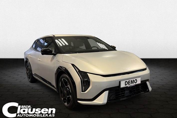 Sølv Kia EV4 fra 2026 set udefra