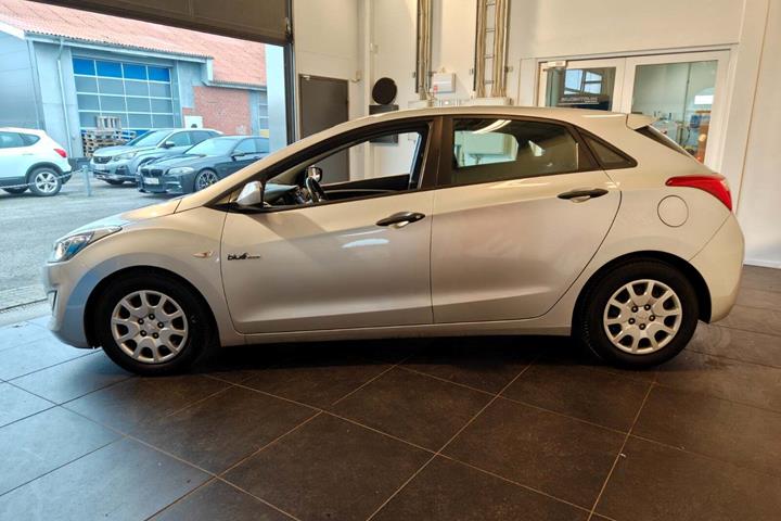 Sølv Hyundai i30 fra 2014
