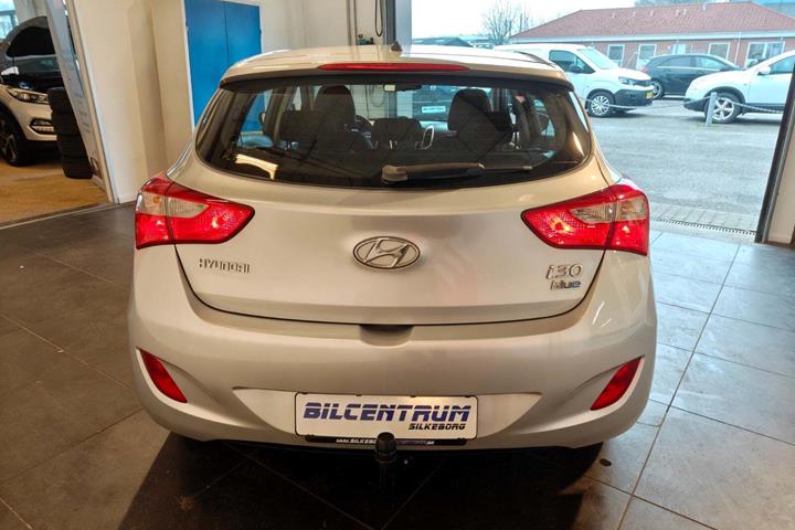 Sølv Hyundai i30 fra 2014