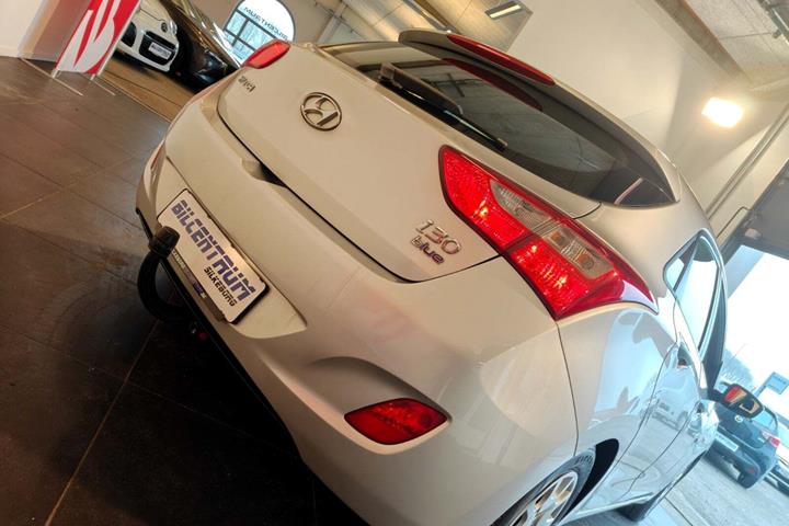 Sølv Hyundai i30 fra 2014