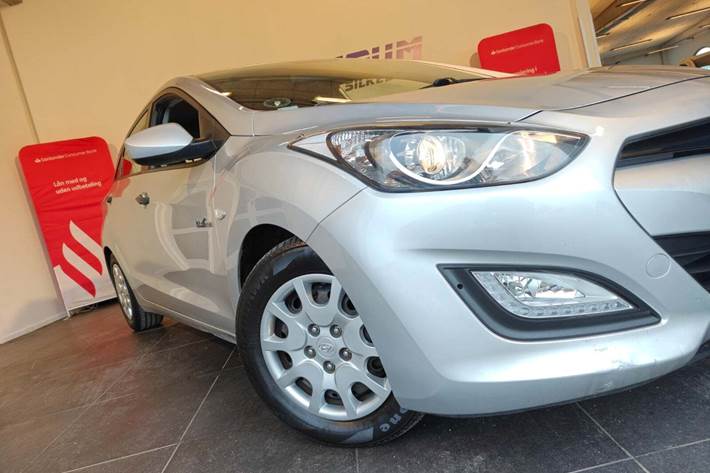 Sølv Hyundai i30 fra 2014