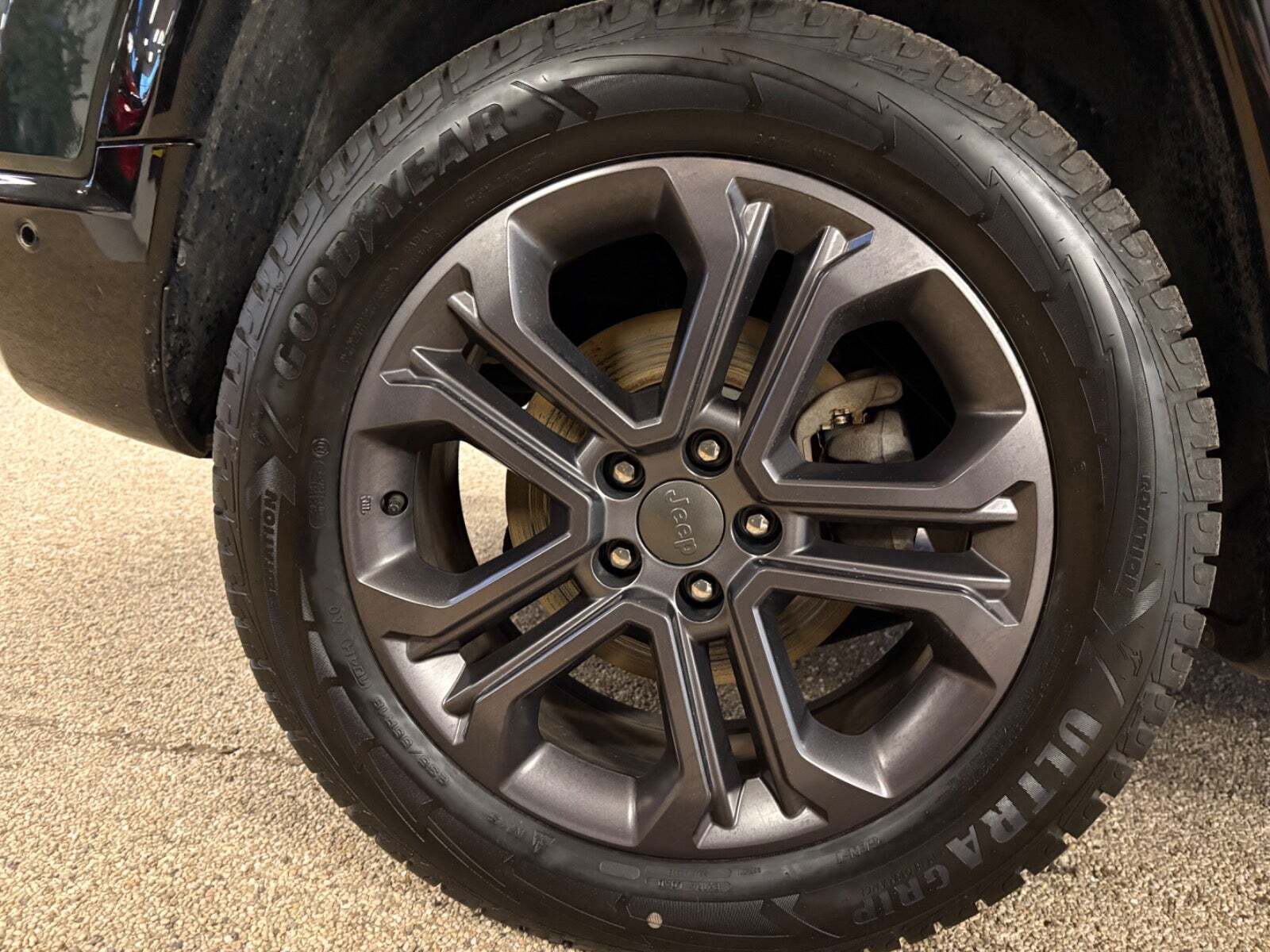 Grøn Jeep Compass fra 2021