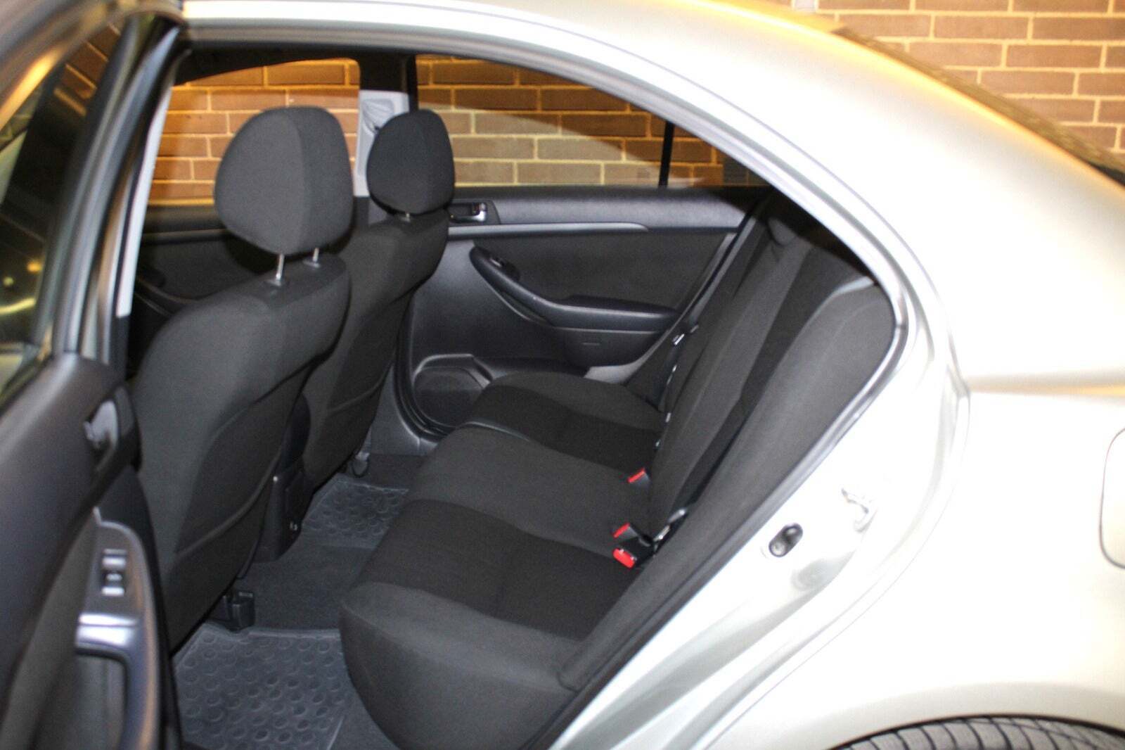 Toyota Avensis 1,8 VVT-i Sol