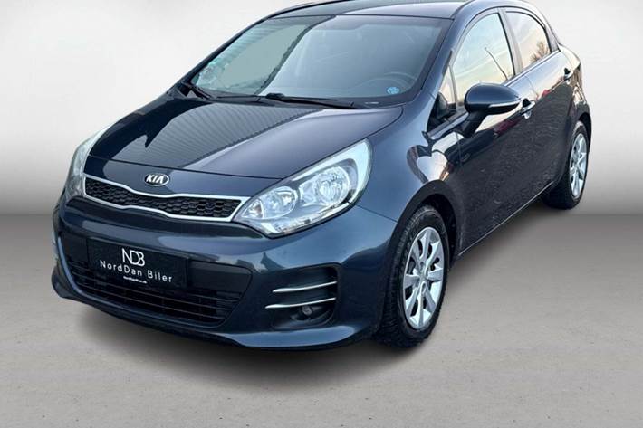 undefined Kia Rio fra 2015 set udefra