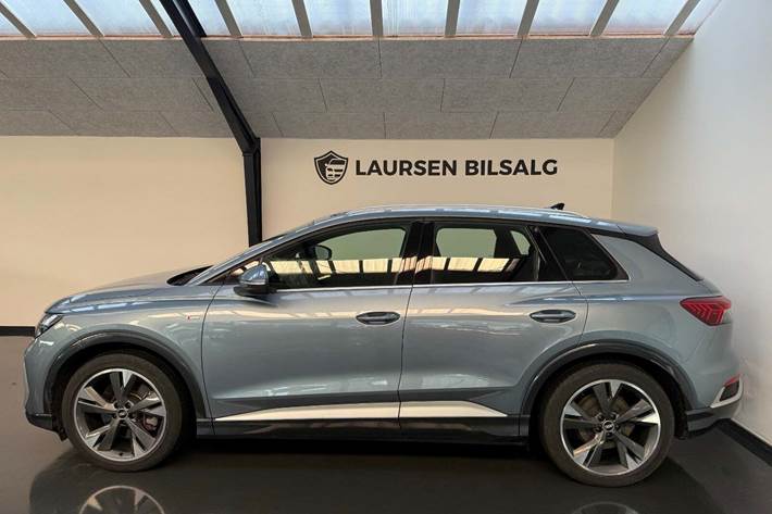 Blå Audi Q4 e-tron fra 2022