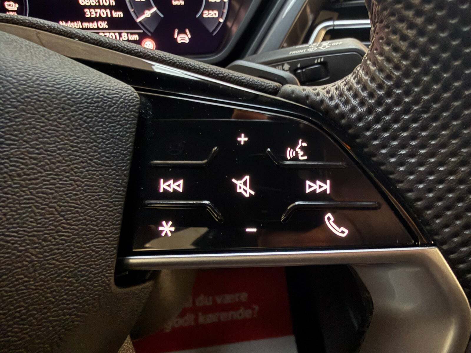 Blå Audi Q4 e-tron fra 2022