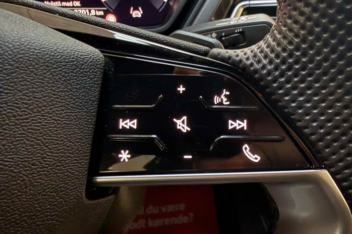 Blå Audi Q4 e-tron fra 2022