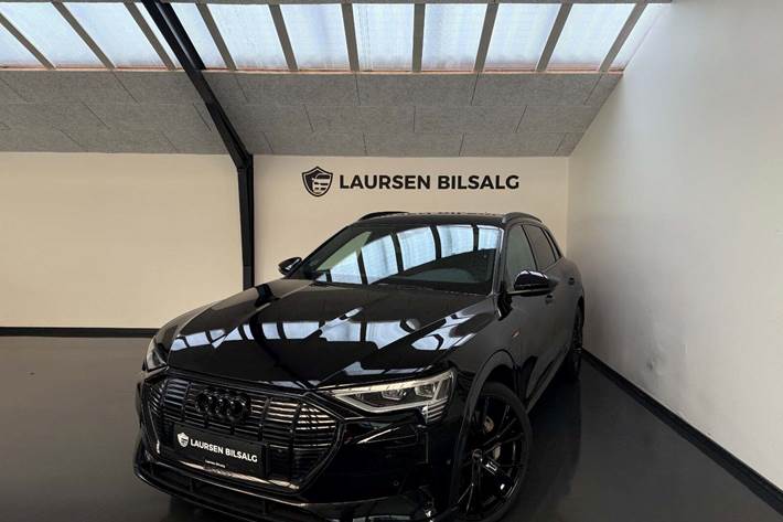Sort Audi e-tron fra 2021