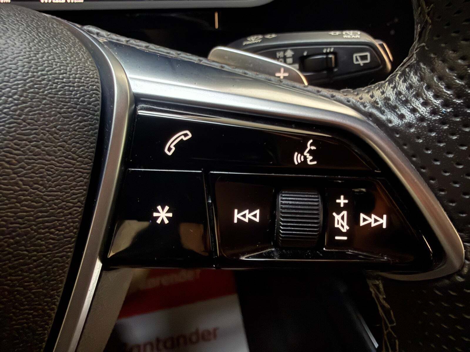 Sort Audi e-tron fra 2021