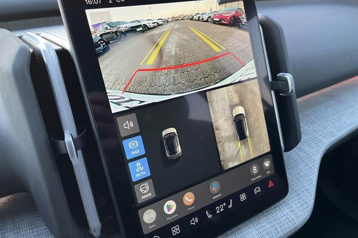 Hvid Volvo EX30 fra 2024