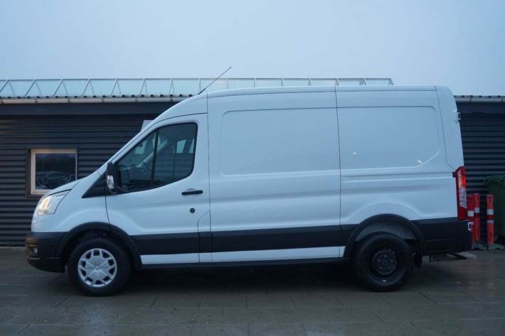 Hvid Ford Transit 350 L2 Van fra 2022