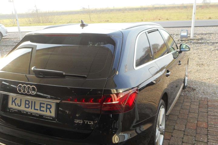 undefined Audi A4 fra 2021
