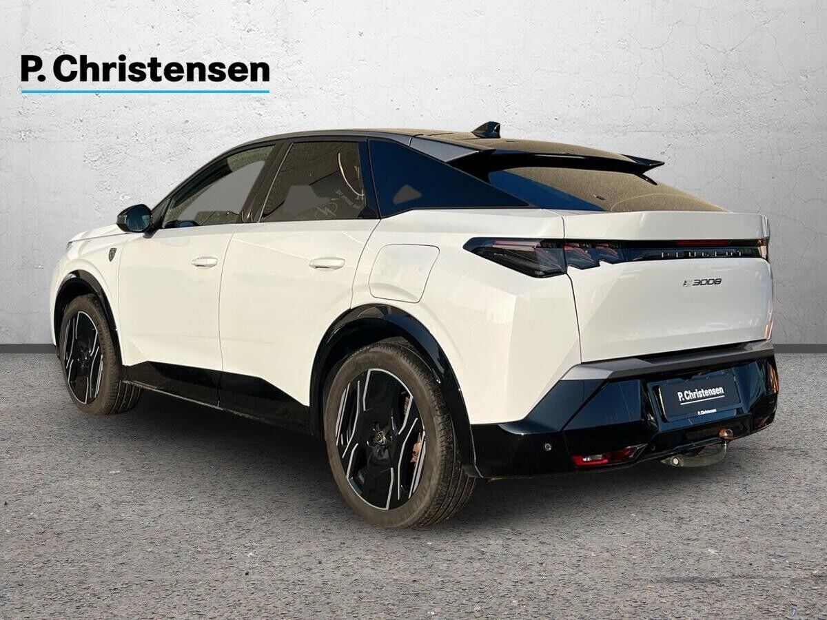 Peugeot e-3008 77 GT