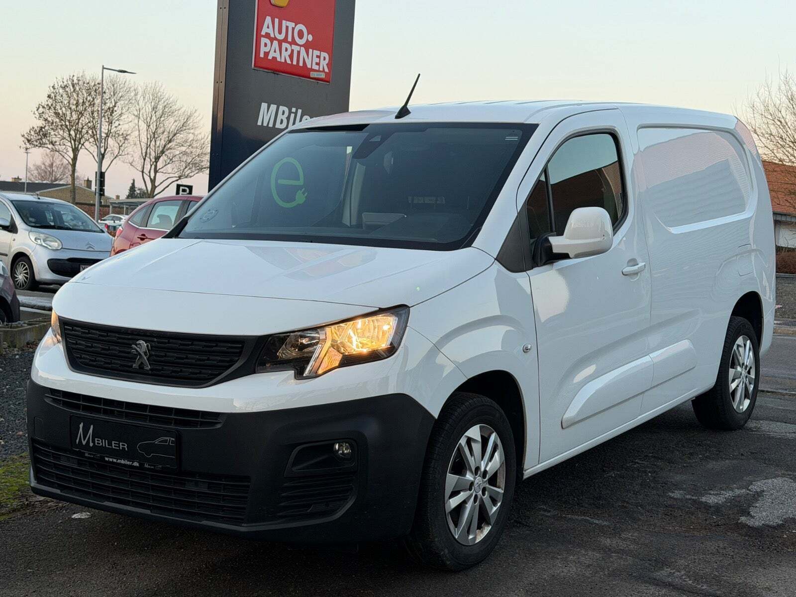 Peugeot Partner 1,5 BlueHDi 130 L2V2 Ultimate EAT8 Van