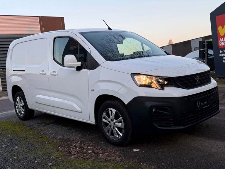 Peugeot Partner 1,5 BlueHDi 130 L2V2 Ultimate EAT8 Van