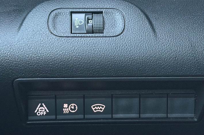 Hvid Peugeot Partner fra 2022