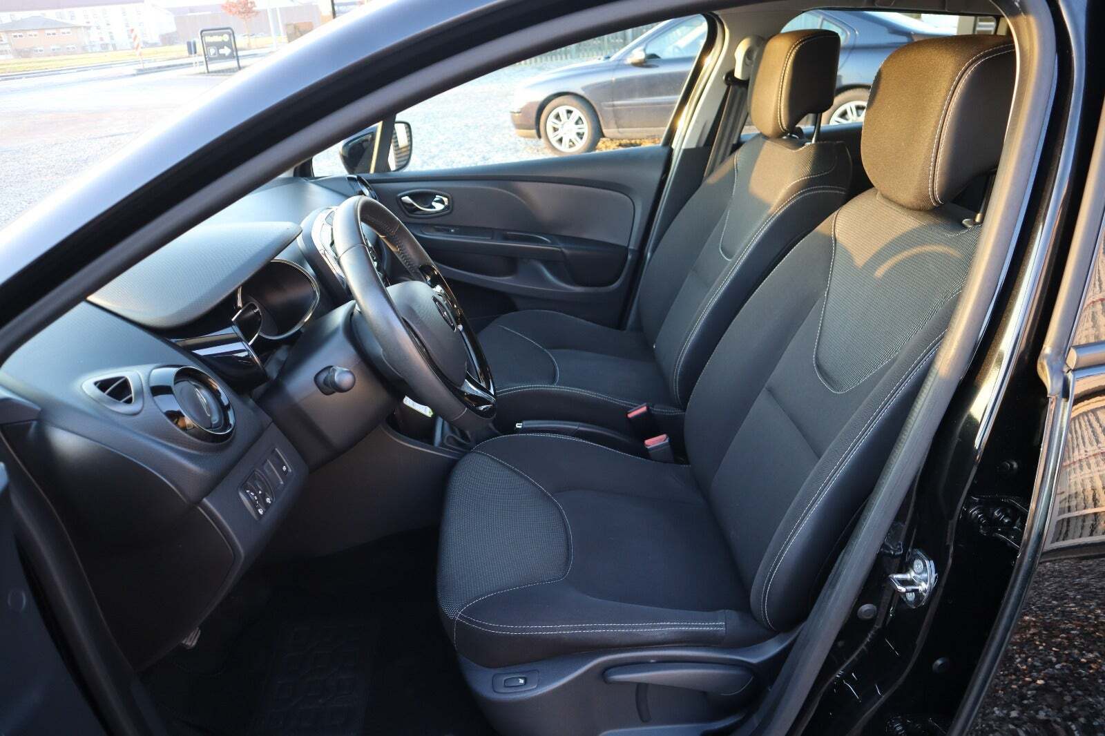 Renault Clio IV 0,9 TCe 90 Expression Sport Tourer