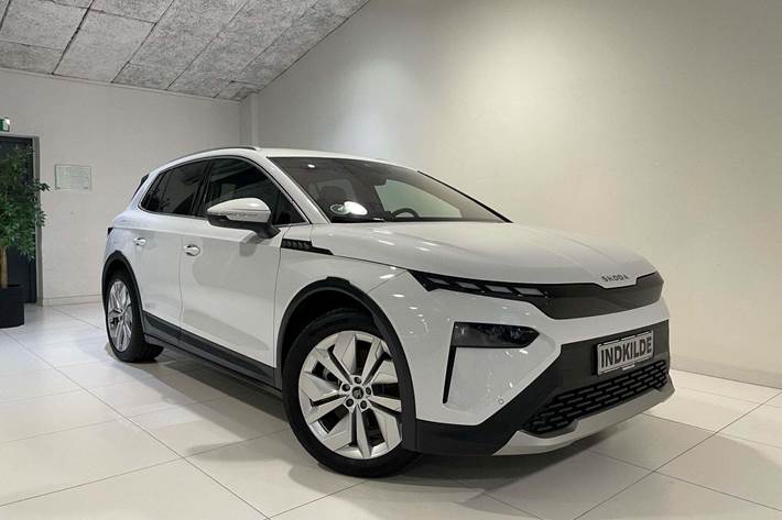 Hvid Skoda Elroq fra 2025 set udefra