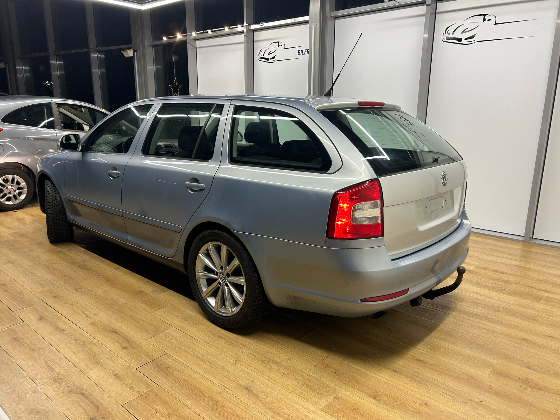 Skoda Octavia 1,6 Combi Commonrail DPF Elegance 105HK Stc