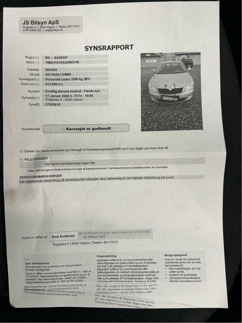 Blå Skoda Octavia fra 2010