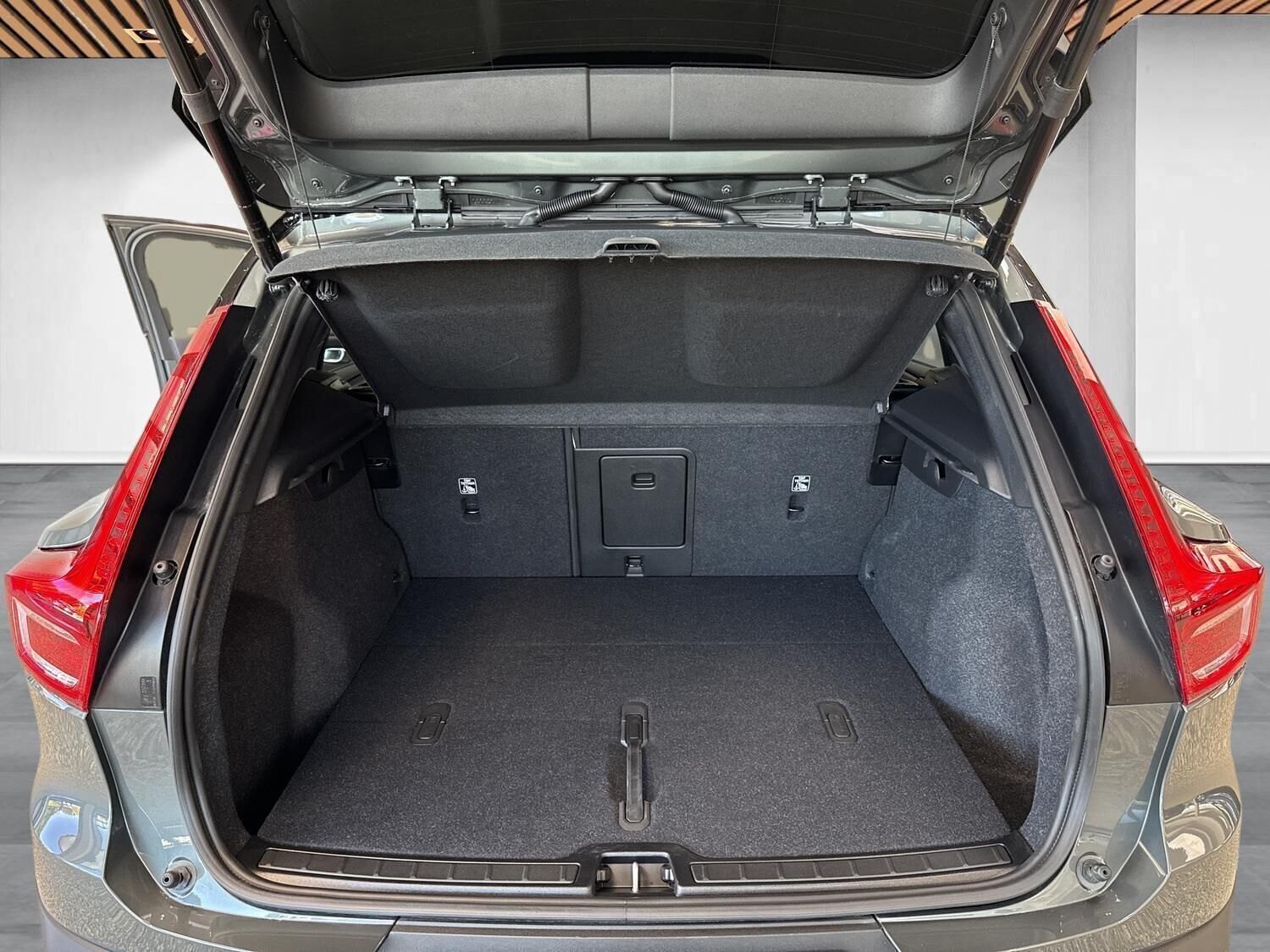 Grøn Volvo EX40 fra 2026