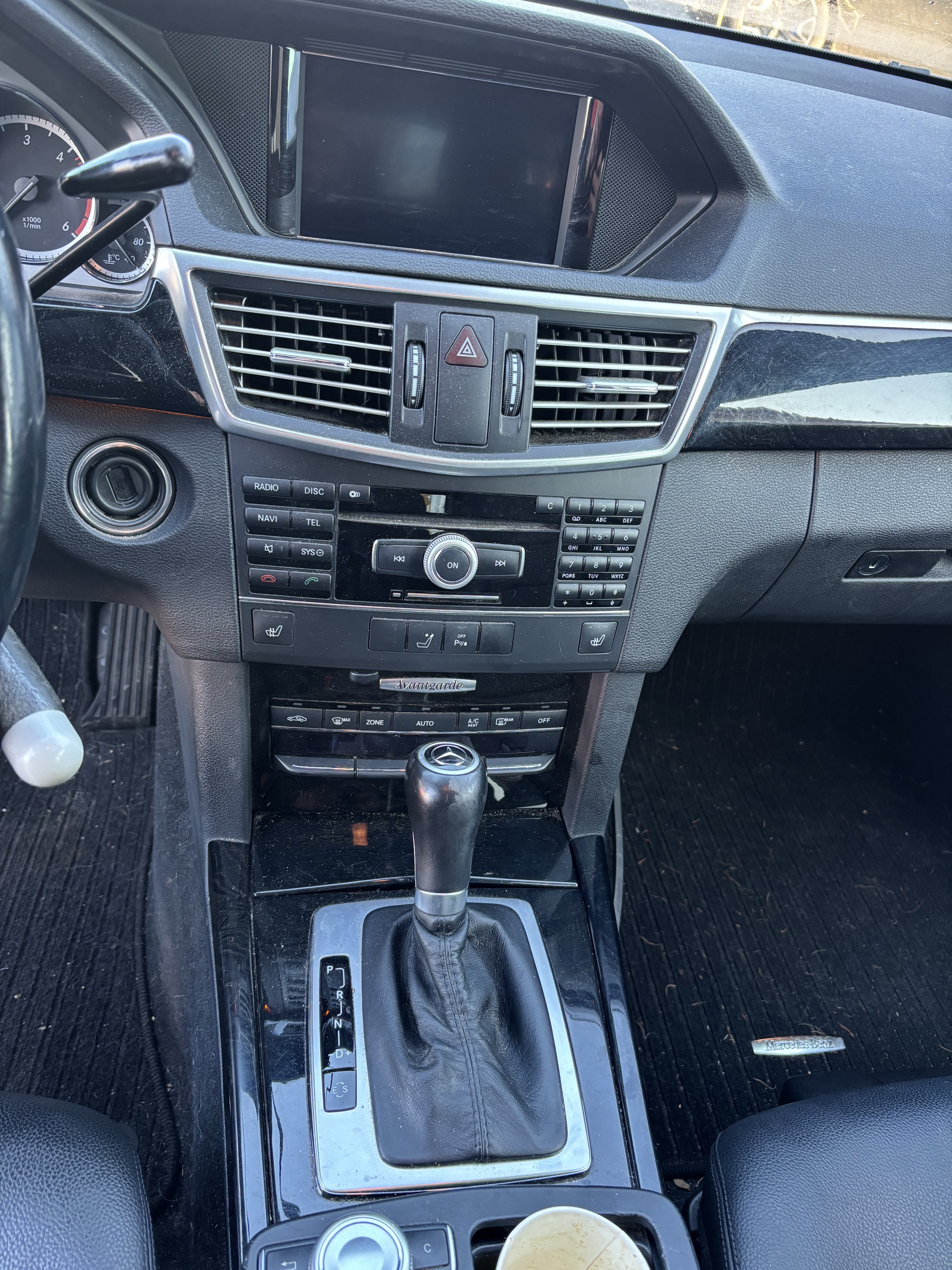 Grå Mercedes E250 d fra 2011