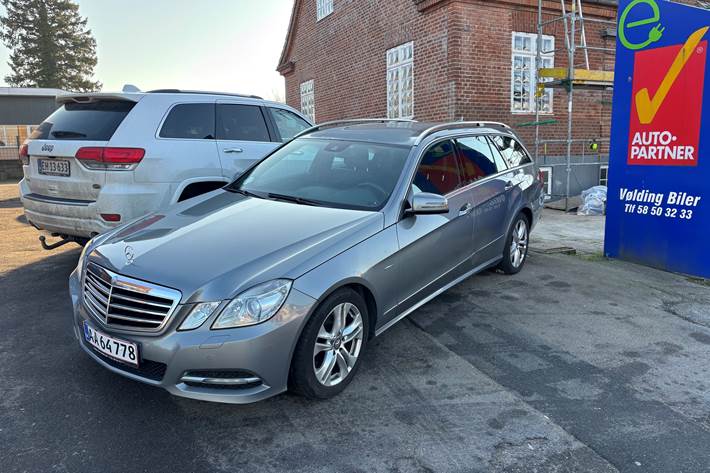 Grå Mercedes E250 d fra 2011
